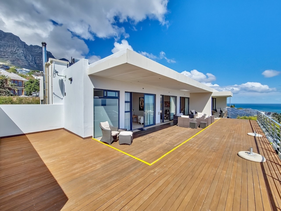 To Let 7 Bedroom Property for Rent in Camps Bay Western Cape